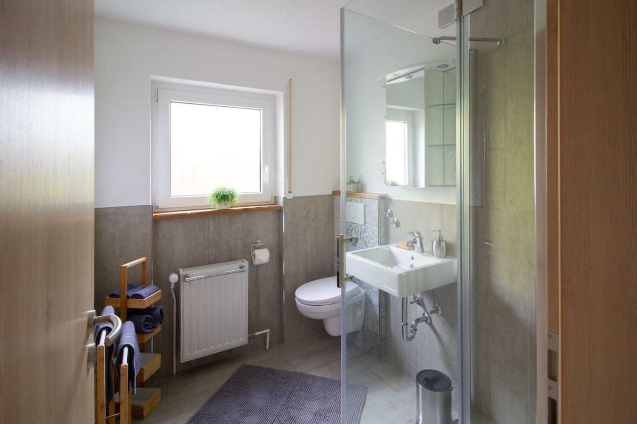 Schoene Und Helle Ferienwohnung In Pfaffenweiler Villingen-Schwenningen Exteriör bild