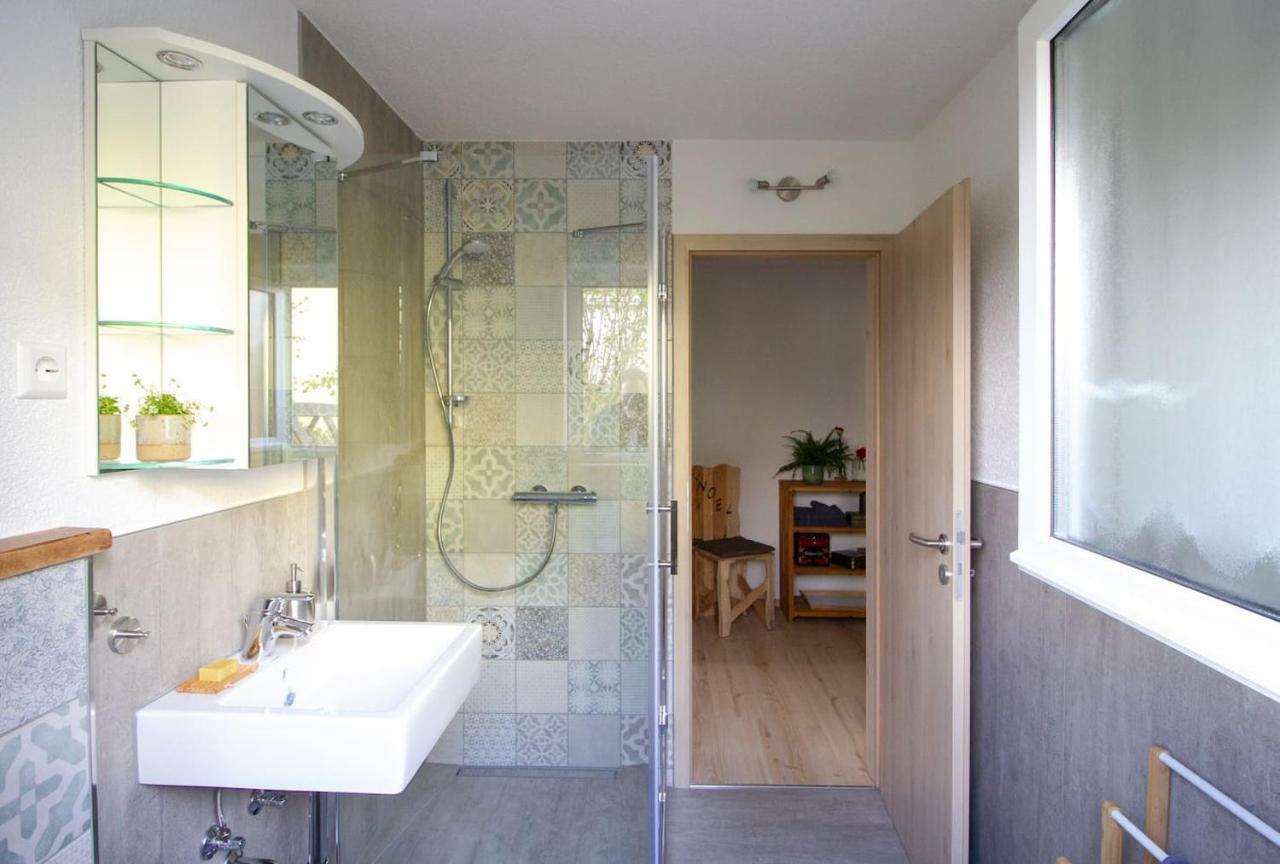 Schoene Und Helle Ferienwohnung In Pfaffenweiler Villingen-Schwenningen Exteriör bild